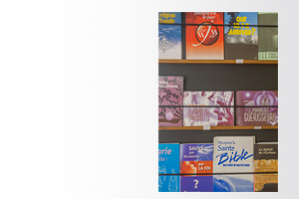 QUELQUES DÉPLIANTS POUR ÉVANGÉLISER ET AVERTIR